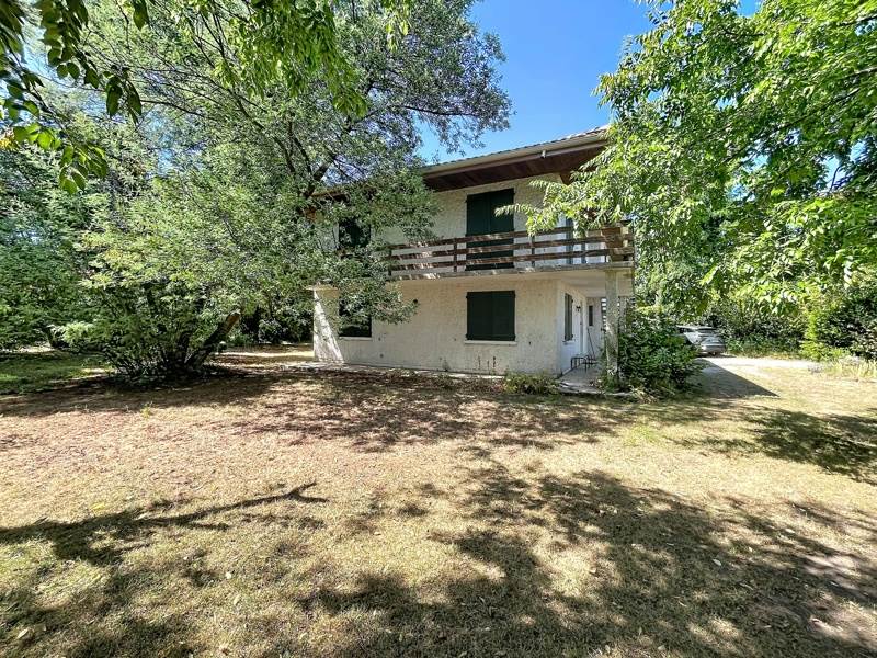 Vente Maison LE TAILLAN MEDOC - 8 pièces -180 m² - (33320)