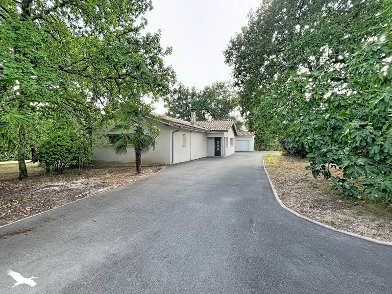 Vente Maison LE TAILLAN MEDOC 33320 7 pièces - 186 m²