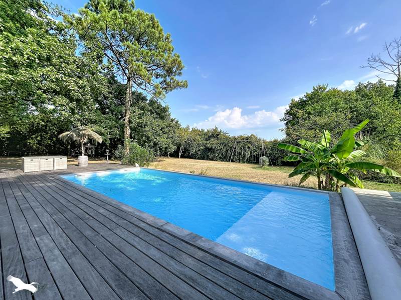 Vente Maison Le Taillan-Médoc - 7 pièces -186 m² - (33320)