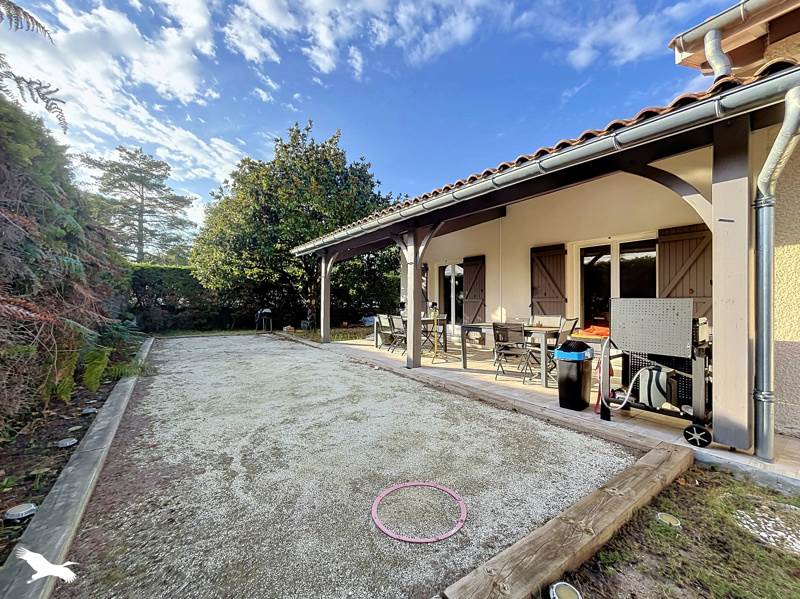 Vente Maison Le Pian-Médoc - 6 pièces -132 m² - (33290)