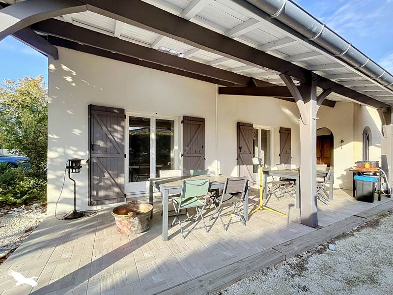 Vente Maison Le Pian-Médoc - 6 pièces -132 m² - (33290)