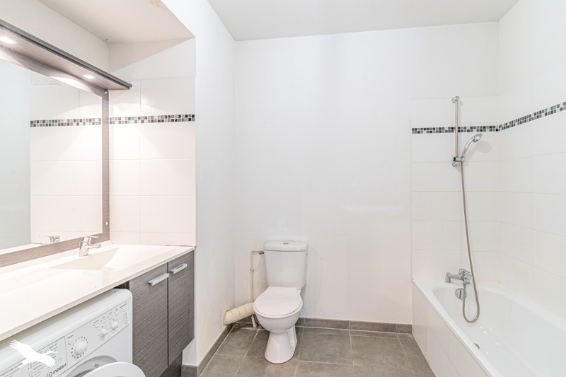 Vente Appartement LE HAILLAN - 2 pièces -43 m² - (33185)