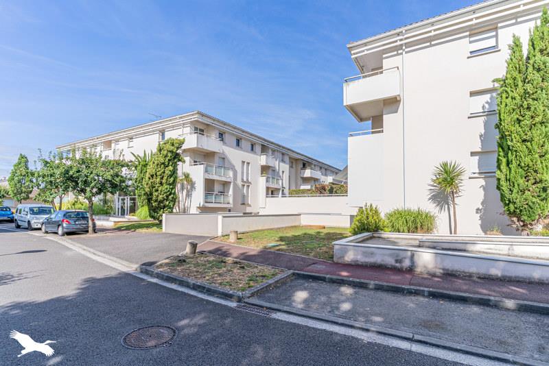 Vente Appartement LE HAILLAN - 3 pièces -67 m² - (33185)
