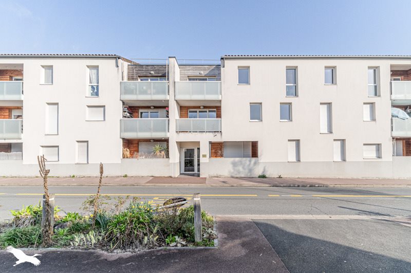 Vente Appartement LE HAILLAN - 2 pièces -48 m² - (33185)