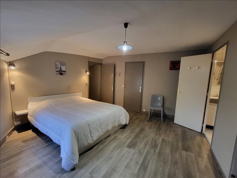 Vente Immeuble JONZAC - -  137 m² - (17500)