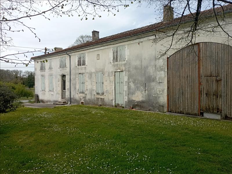 Vente Maison JONZAC 17500 6 pièces - 207 m²