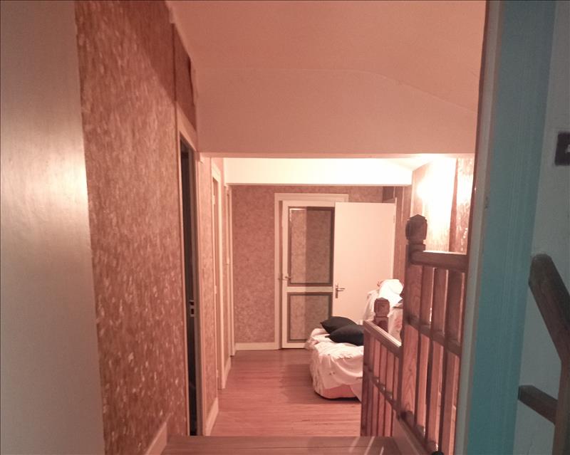 Vente Maison JONZAC - 6 pièces -207 m² - (17500)