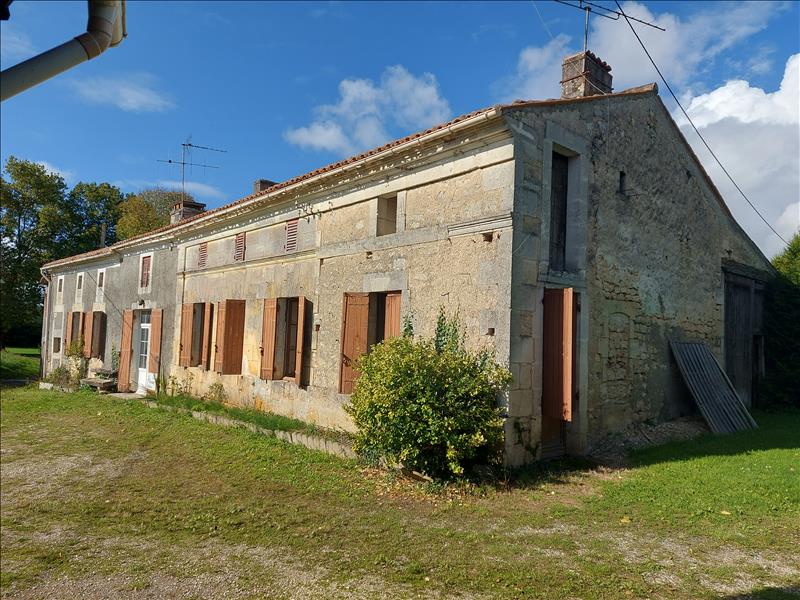 Vente Maison CLION - 4 pièces -110 m² - (17240)
