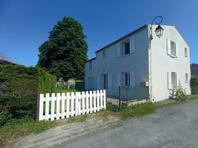 Vente Maison CLION - 5 pièces -127 m² - (17240)
