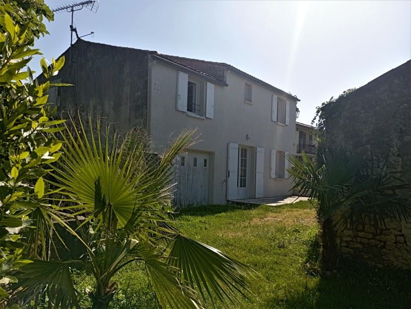 Vente Maison CLION - 5 pièces -127 m² - (17240)
