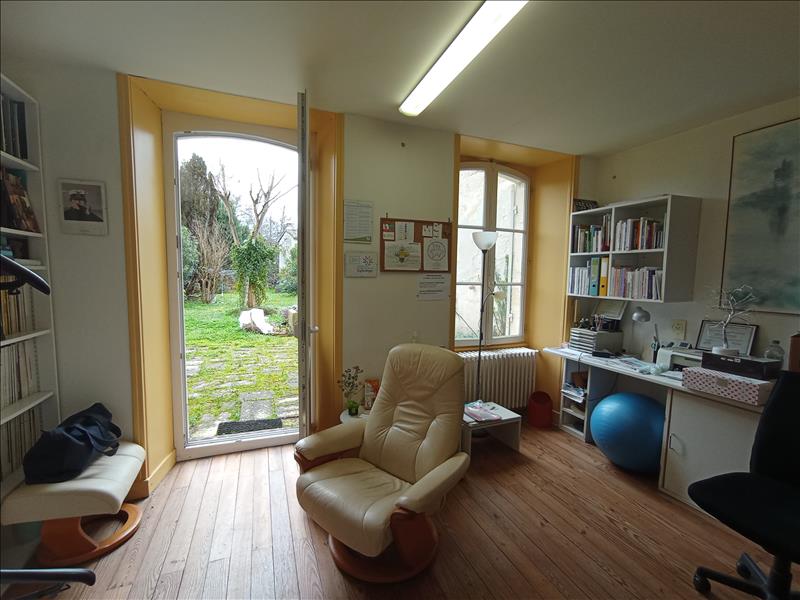 Vente Immeuble JONZAC - -  350 m² - (17500)