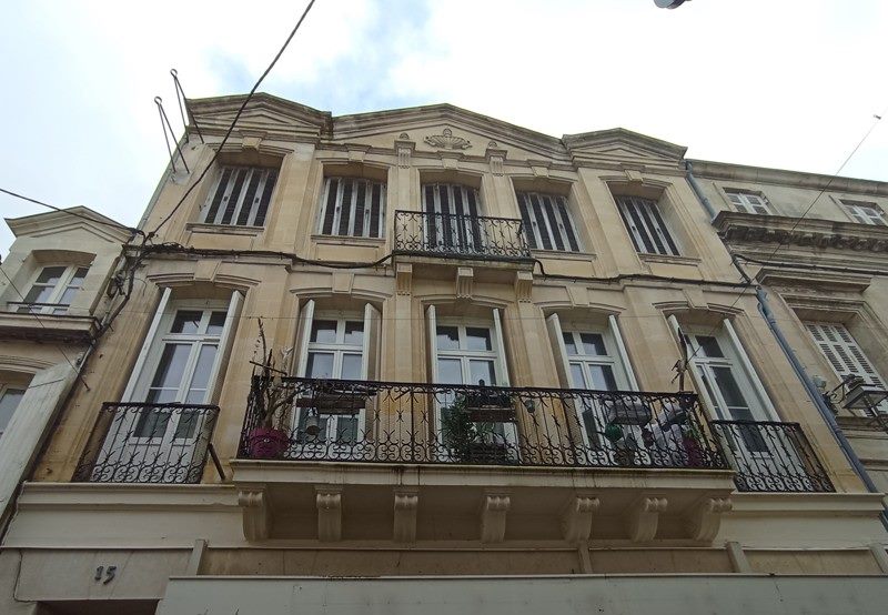 Vente Immeuble JONZAC - -  350 m² - (17500)