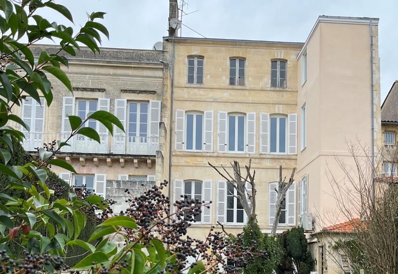 Vente Immeuble JONZAC - -  350 m² - (17500)