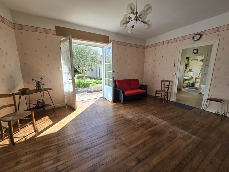 Vente Maison JONZAC - 6 pièces -134 m² - (17500)