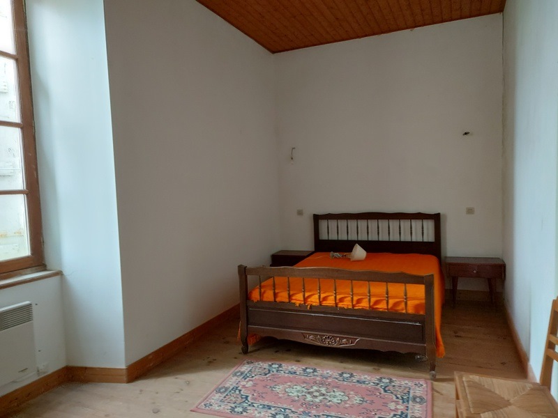 Vente Maison ST GENIS DE SAINTONGE - 3 pièces -73 m² - (17240)