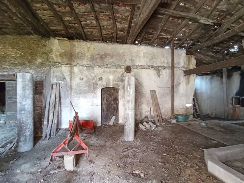 Vente Grange BRIE SOUS ARCHIAC - 1 pièce -270 m² - (17520)
