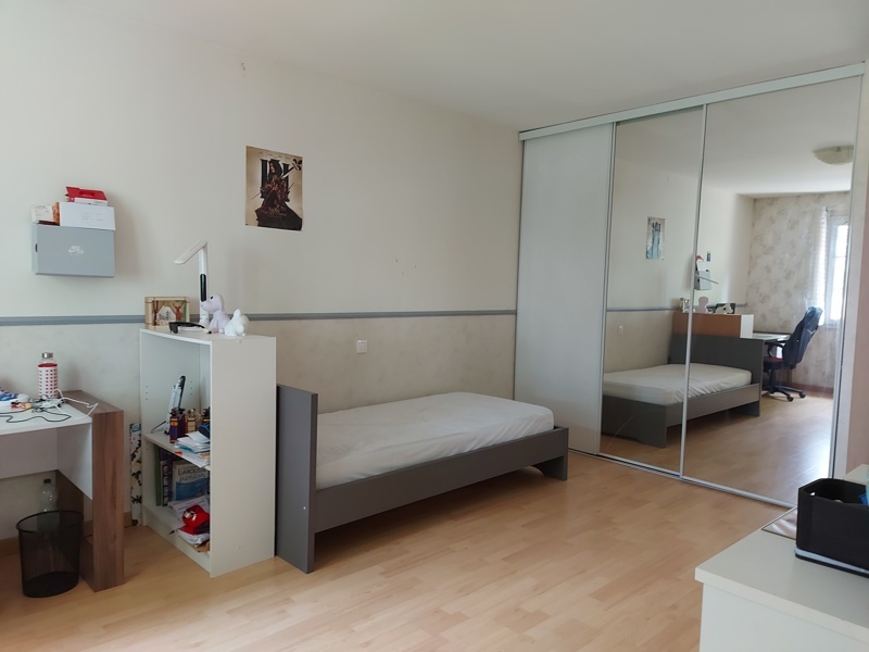 Vente Maison OZILLAC - 5 pièces -152 m² - (17500)