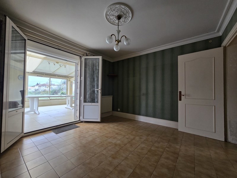Vente Maison JONZAC - 6 pièces -179 m² - (17500)