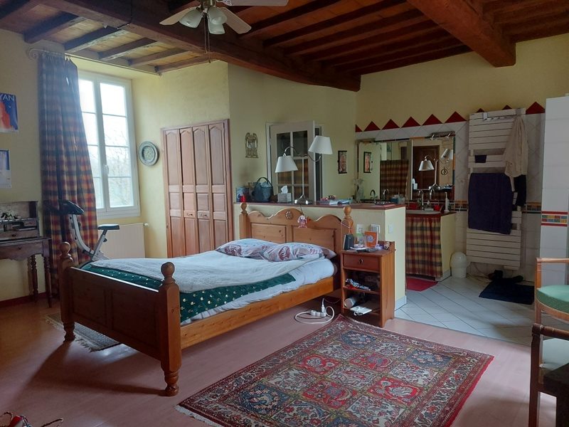 Vente Maison CLION - 8 pièces -250 m² - (17240)