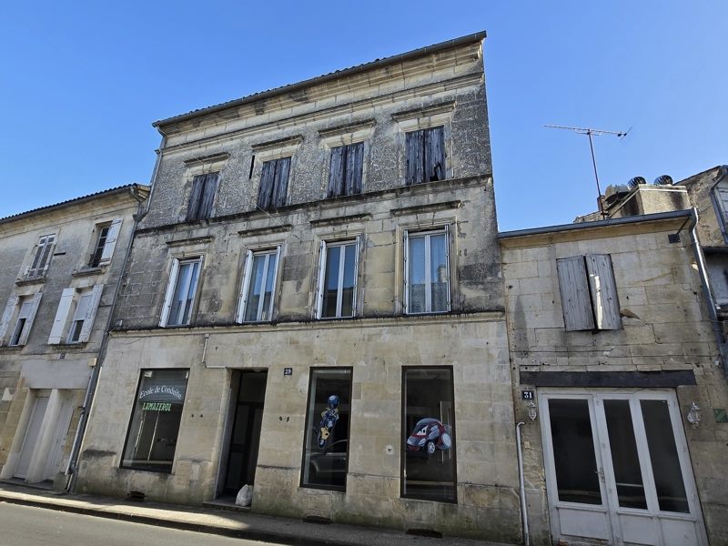 Vente Immeuble JONZAC - -  250 m² - (17500)