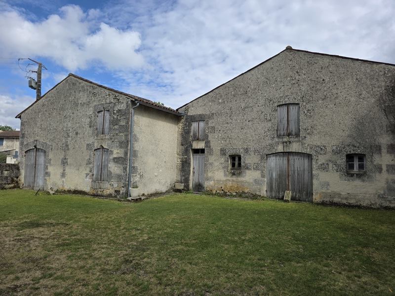 Vente Grange JONZAC - 5 pièces -160 m² - (17500)