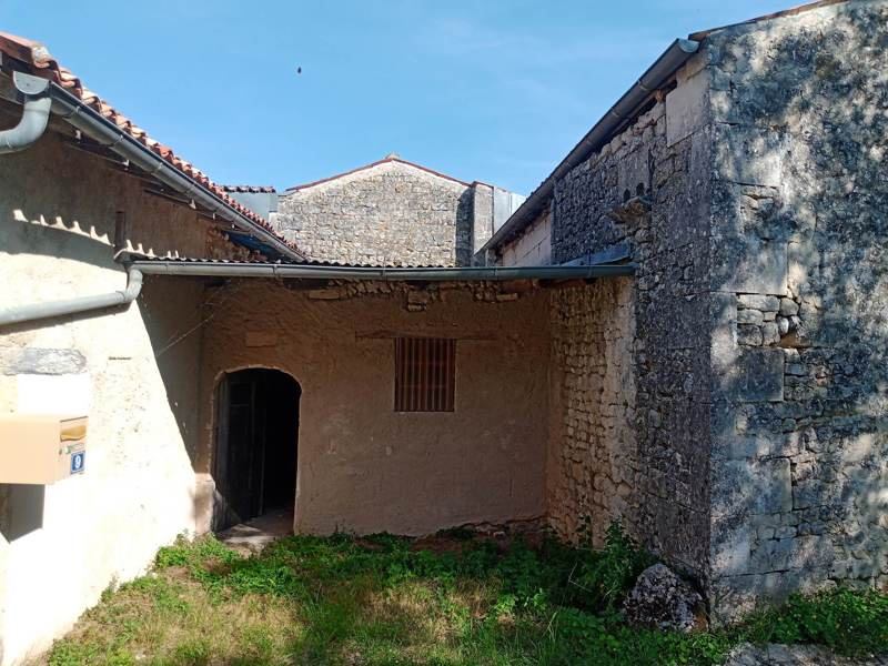 Vente Grange JONZAC - 5 pièces -160 m² - (17500)