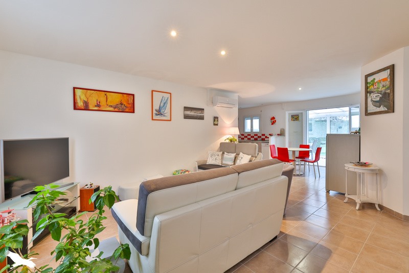 Vente Maison ARCHIAC - 6 pièces -122 m² - (17520)