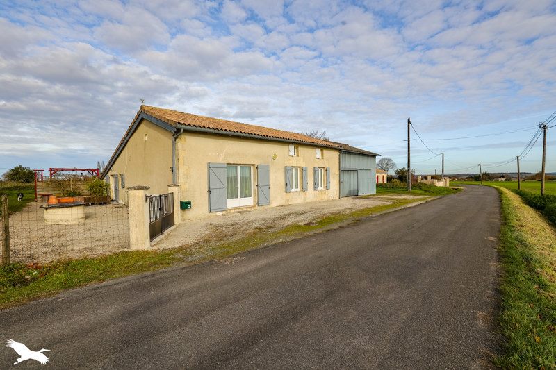 Vente Maison FONTAINES D OZILLAC 17500 5 pièces - 141 m²