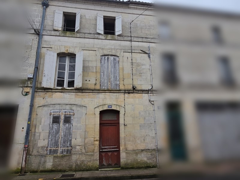 Vente Maison JONZAC - 3 pièces -90 m² - (17500)