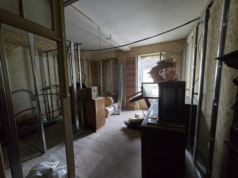 Vente Maison JONZAC - 3 pièces -90 m² - (17500)