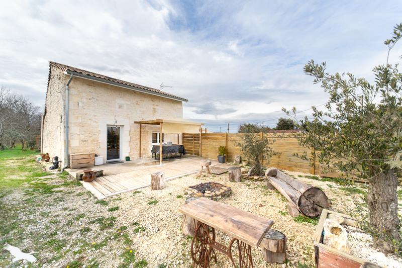 Vente Maison ST SIMON DE BORDES - 4 pièces -98 m² - (17500)