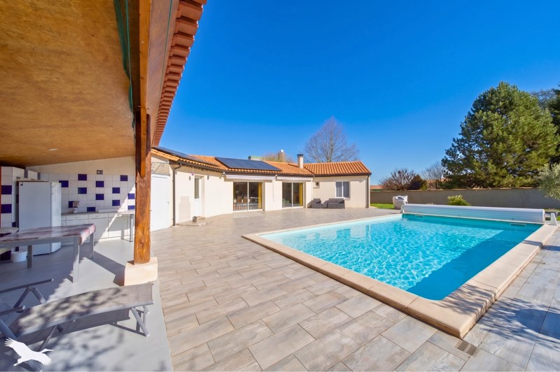 Vente Maison ST GENIS DE SAINTONGE - 4 pièces -109 m² - (17240)