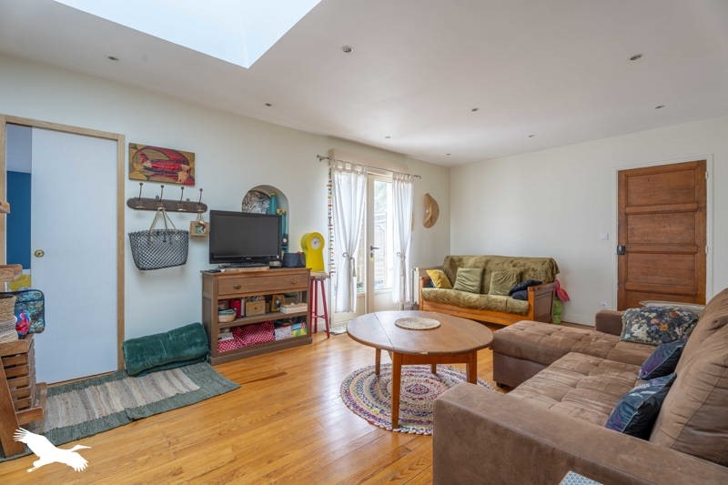 Vente Maison JONZAC - 7 pièces -132 m² - (17500)
