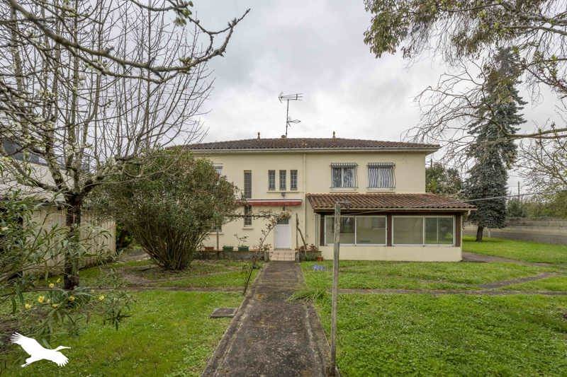 Vente Maison JONZAC - 6 pièces -160 m² - (17500)
