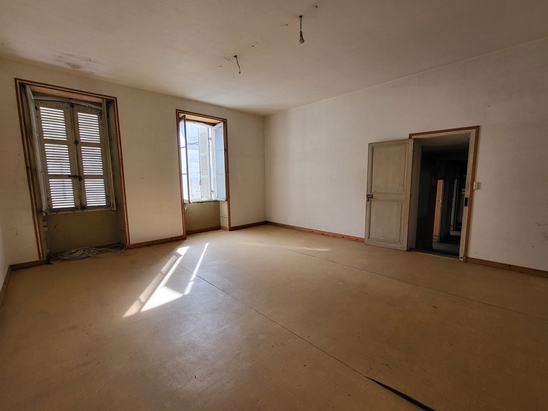 Vente Immeuble JONZAC - -  205 m² - (17500)