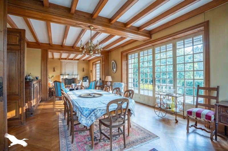 Vente Maison JONZAC - 9 pièces -277 m² - (17500)