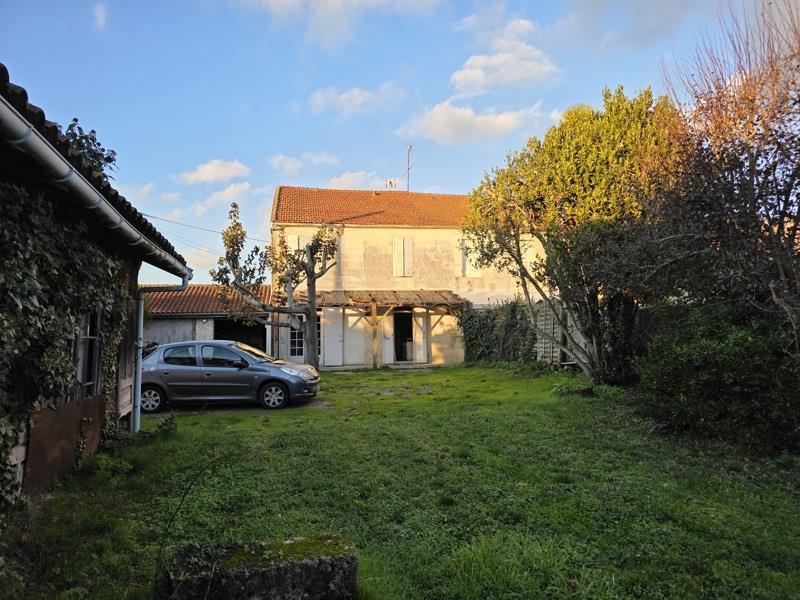 Vente Immeuble JONZAC - -  282 m² - (17500)