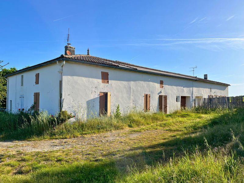 Vente Immeuble ST GERMAIN DE LUSIGNAN - -  337 m² - (17500)