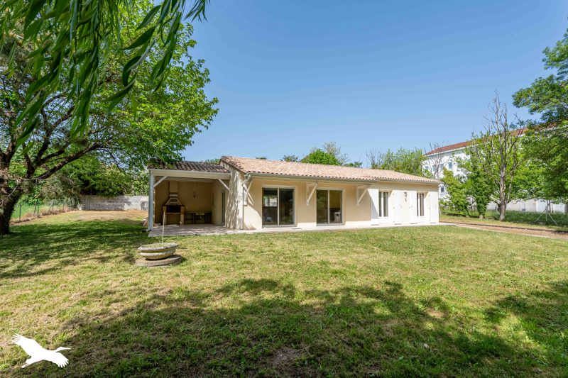 Vente Maison JONZAC - 4 pièces -96 m² - (17500)