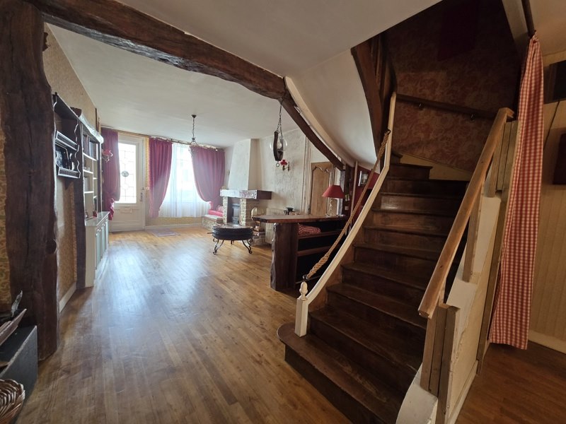 Vente Maison ARCHIAC - 8 pièces -205 m² - (17520)