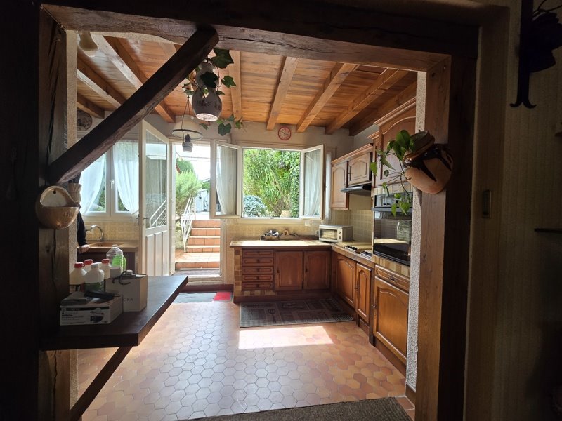 Vente Maison ARCHIAC - 8 pièces -205 m² - (17520)