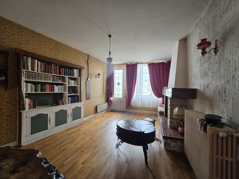 Vente Maison ARCHIAC - 8 pièces -205 m² - (17520)