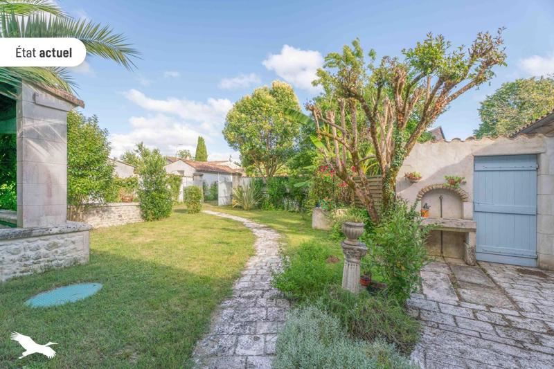 Vente Maison JONZAC - 7 pièces -250 m² - (17500)