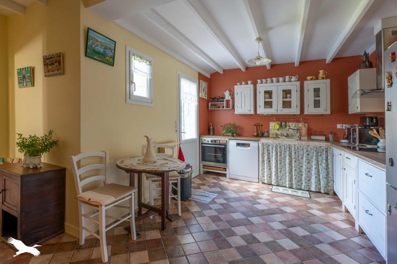 Vente Maison JONZAC - 7 pièces -250 m² - (17500)