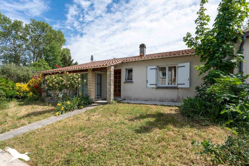 Vente Maison JONZAC - 3 pièces -92 m² - (17500)