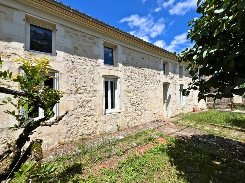 Vente Maison GUITINIERES - 4 pièces -109 m² - (17500)