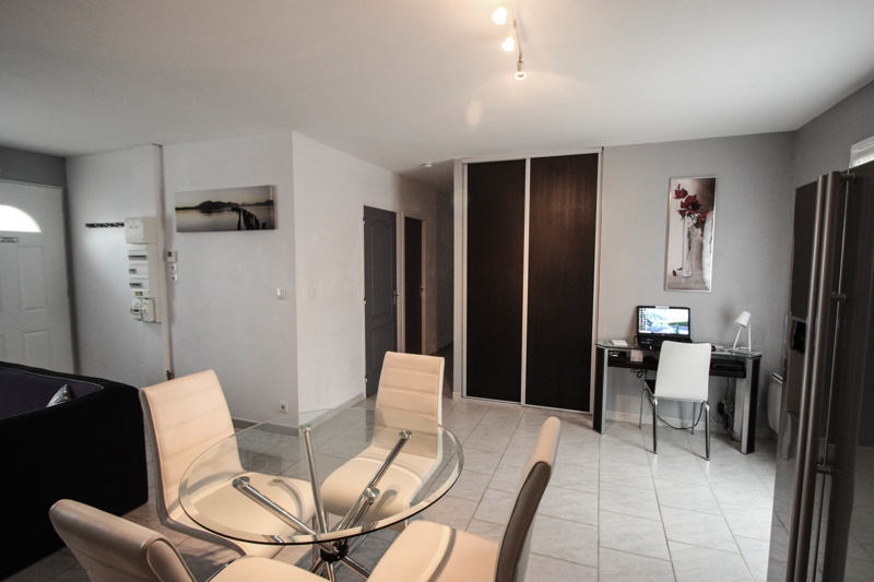 Vente Maison JONZAC - 3 pièces -61 m² - (17500)