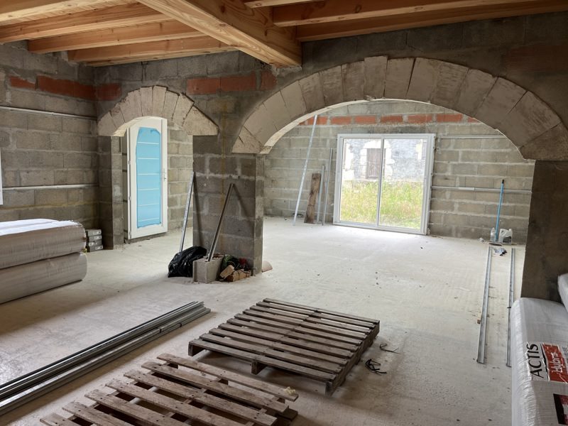 Vente Maison ST GEORGES ANTIGNAC - 5 pièces -135 m² - (17240)