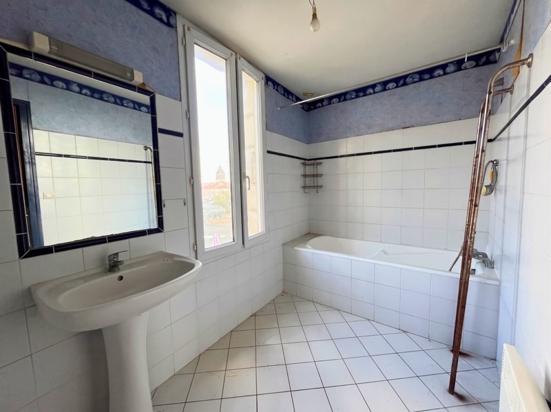 Vente Immeuble JONZAC - -  240 m² - (17500)