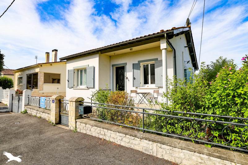 Vente Maison JONZAC - 4 pièces -84 m² - (17500)
